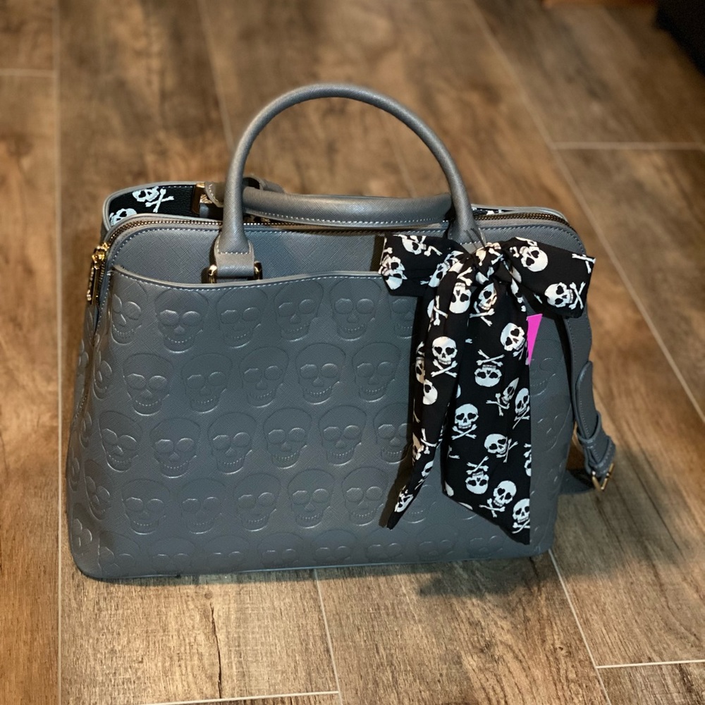 Betsy Johnson skull purse